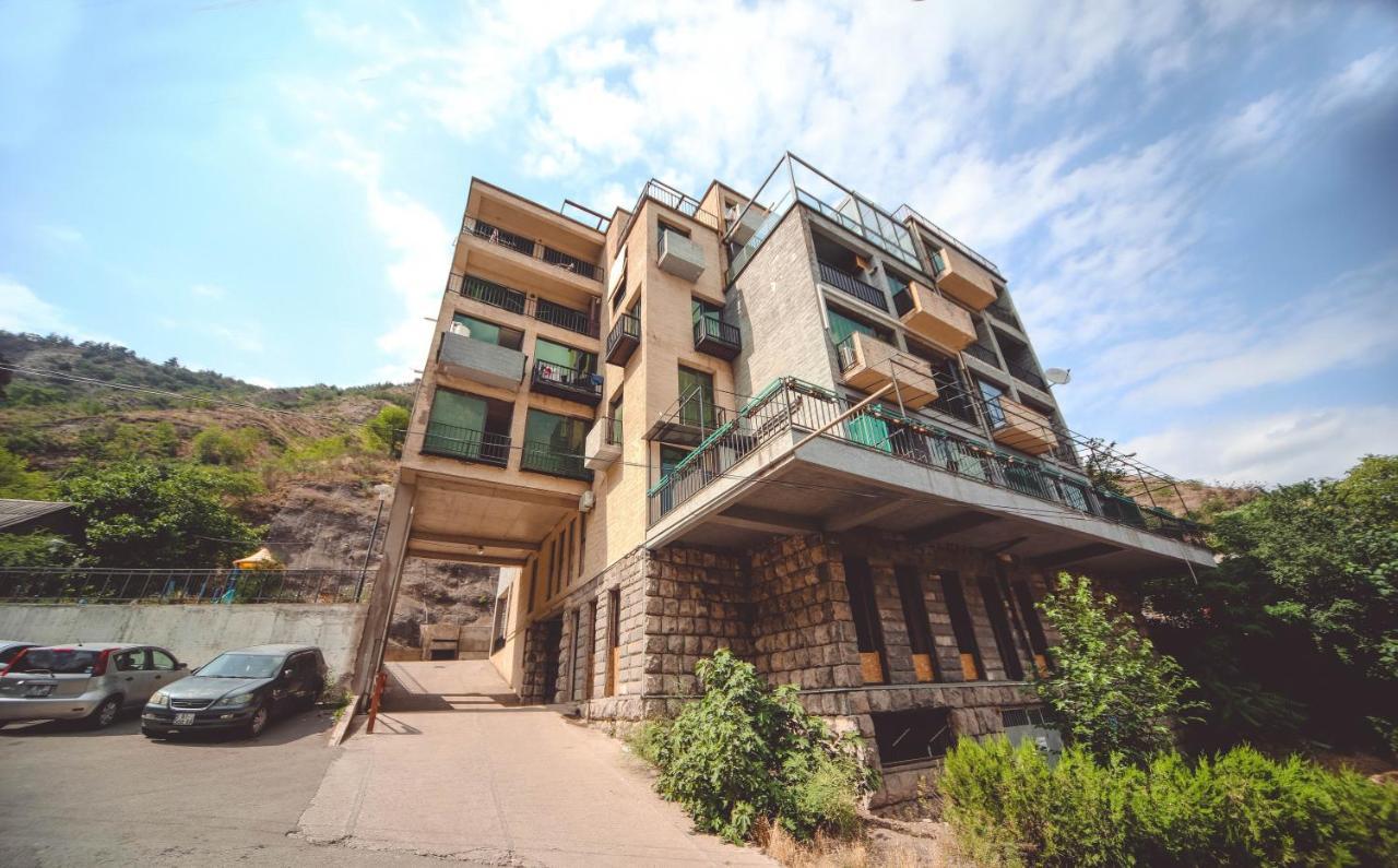Under The Mountain Tbilisi Exterior foto